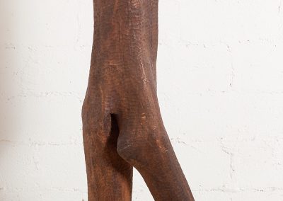 דמות צועדת, 1962, עץ מהגוני