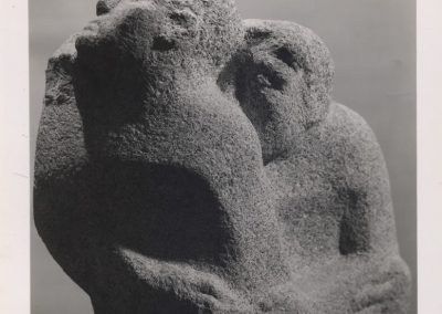 השרשרת, 1945, גרניט
